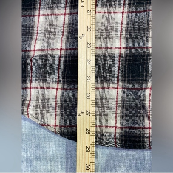 Men’s Carhart long sleeve flannel size 2 Xl - Picture 4 of 6